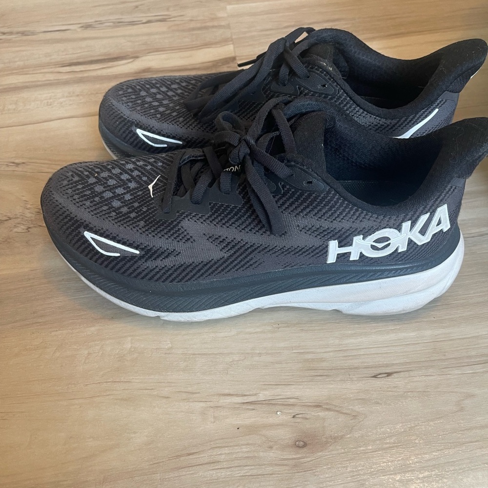HOKA Clifton 9